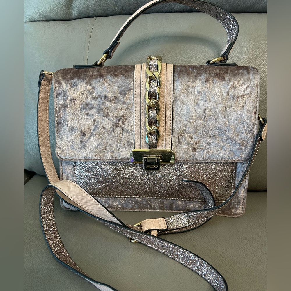 Aldo purse. Used one time, very good condition!